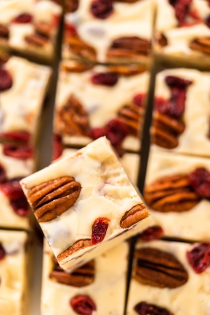 Zelfgemaakte Witte Chocolade Cranberry Pecan Fudge