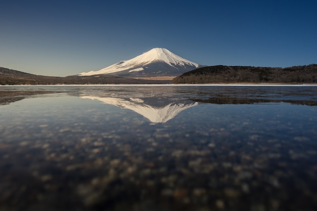 Zet Fuji met bezinning bij Meer Yamanaka op