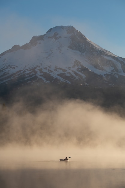 Foto zet kap bij trilliuam-meer portland oregon op