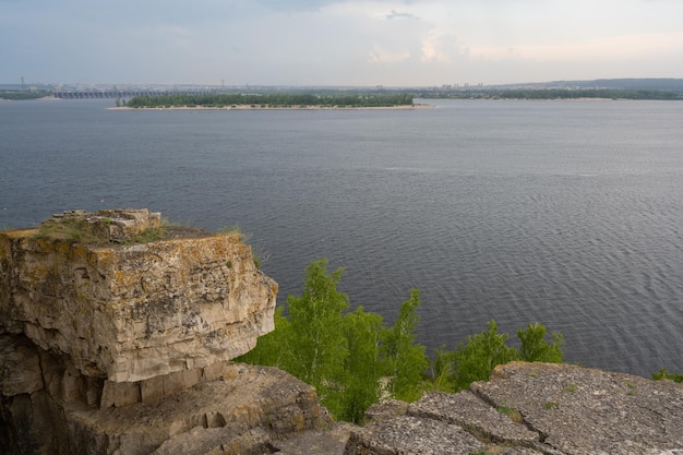 Zhiguli 수력 발전소 또는 이전에 Kuybyshev 수력 발전소로 알려진 Zhigulyovskaya 수력 발전소 볼가 강