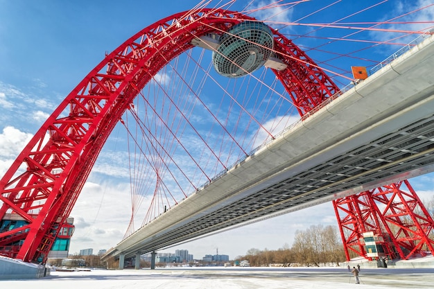 Zhivopisny brug over de Moskva rivier Moskou Rusland