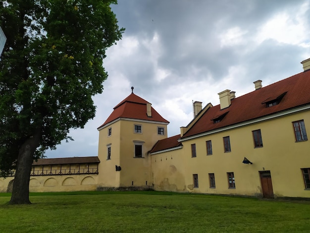 Zhovkva-kasteel in de regio van lviv in de oekraïne