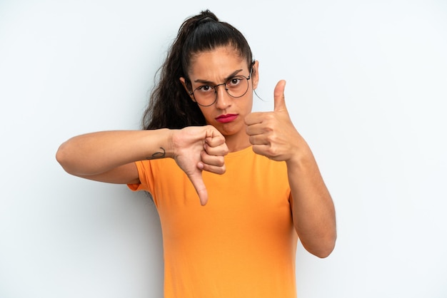 Zich verward voelen, geen idee hebben en onzeker zijn en het goede en het slechte afwegen in verschillende opties of keuzes