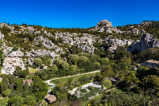 Zicht op Alpilles vanuit Les Baux de Provence, Frankrijk