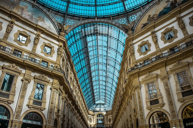 Zicht op de vittorio emanuele galerij in milan