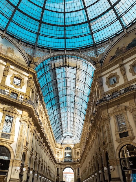 Zicht op de vittorio emanuele galerij in milan