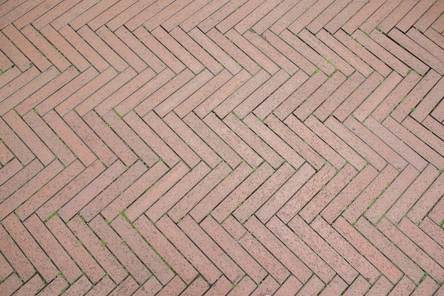 ジグザグのレンガの歩道パターン
