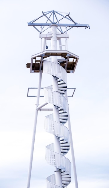 Foto zip tower ride contro il cielo a brighton beach