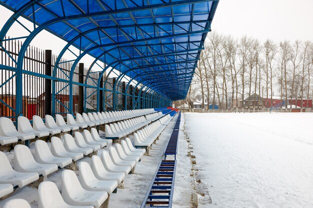 Foto zitplaats op de tribunes in de winter