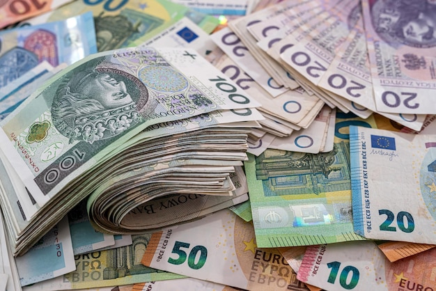 Zloty 대 유로 교환 유럽 돈 통화 배경