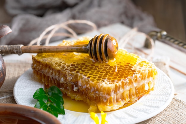 Zoete bijenhoning