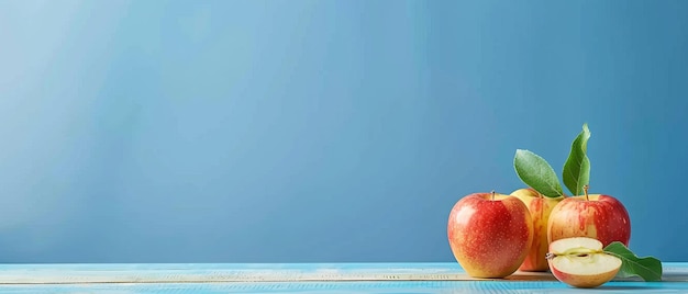 Zoete eenvoud appel en honing op houten tafel