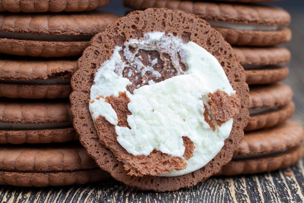 Foto zoete koekjes met melkvulling