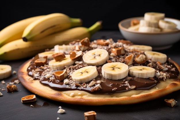 Zoete pizza met gekaramelleerde bananen marshmallow chocolade dragee