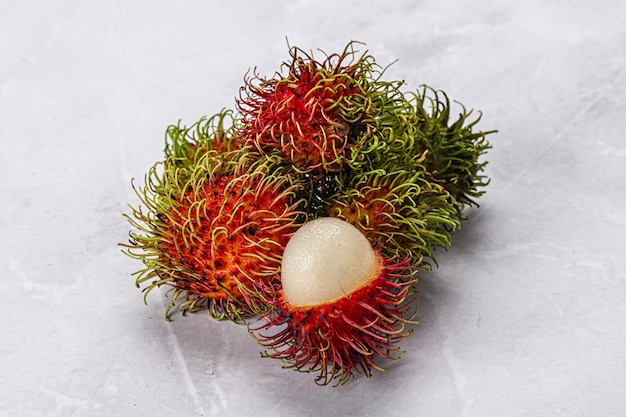 Zoete sappige tropische vrucht rambutan