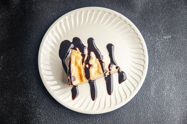 zoete taart patisserie vla bakkerijproducten vers gerecht gezonde maaltijd eten snack dieet op tafel