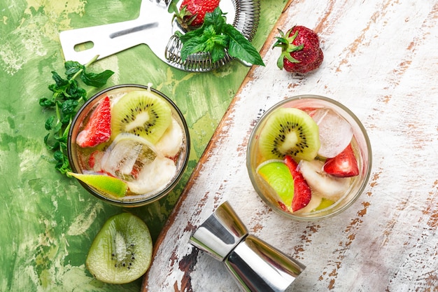 Zomer alcoholische fruitige cocktails