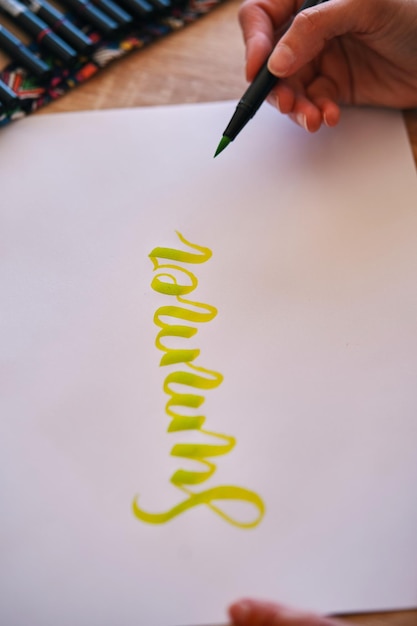 Foto zomer belettering handschrift creatie concept