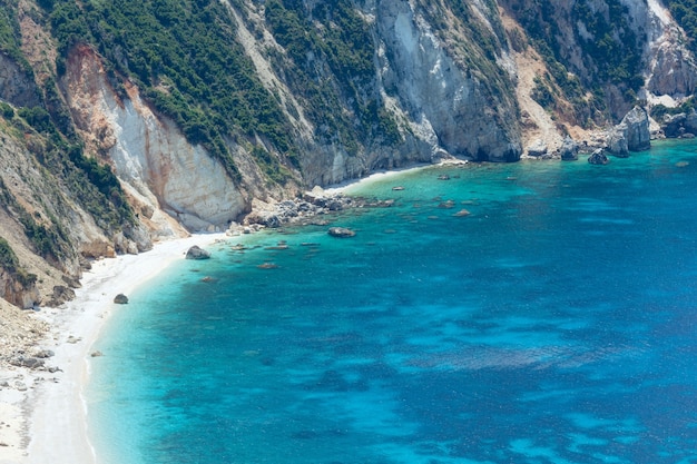 Zomer bovenaanzicht van Petani Beach Kefalonia, Griekenland