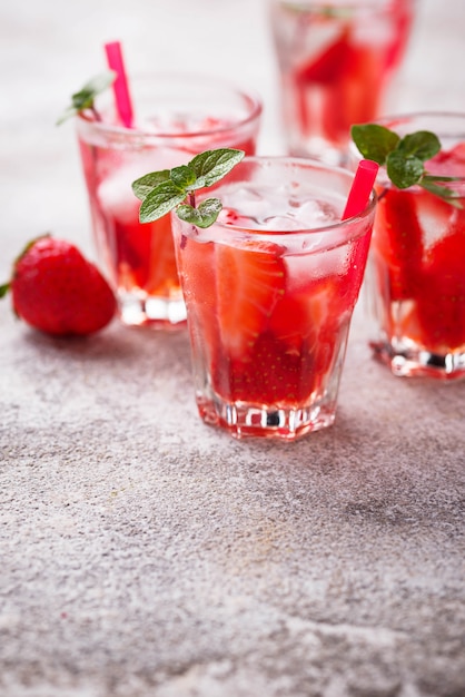 Foto zomer fris drankje aardbeien limonade