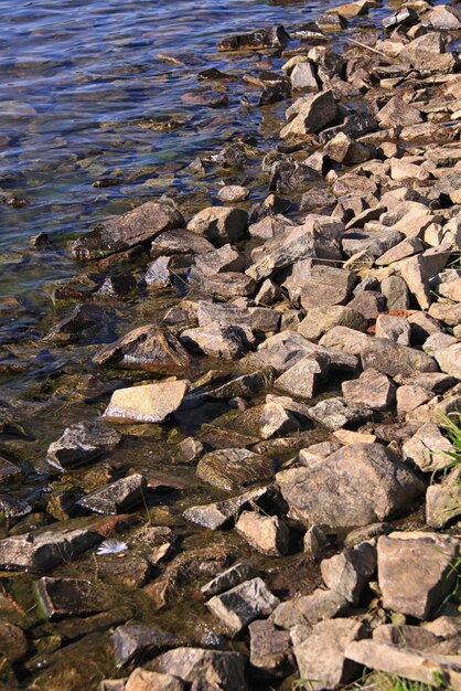 Zomer landschap Oeral gebergte rivier