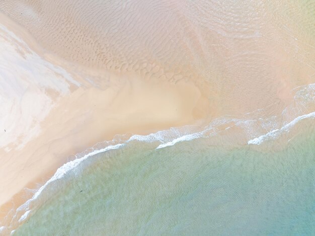 Foto zomer zee golven natuur achtergrond drone luchtbeeld oceaan achtergrond