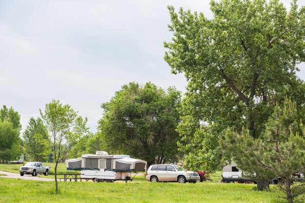 Zomerkamperen in Cherry Creek State Park, Colorado.