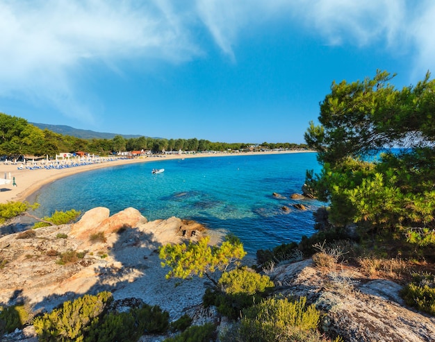 Zomerochtend Platanitsi strand op Sithonia schiereiland Chalcidice Griekenland