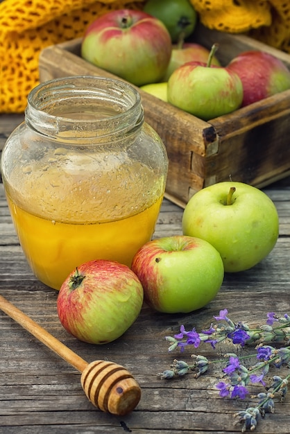 Zomerstilleven van appels en honing