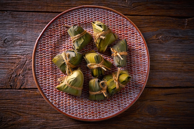 Рецепт клееных рисовых клецок Zongzi