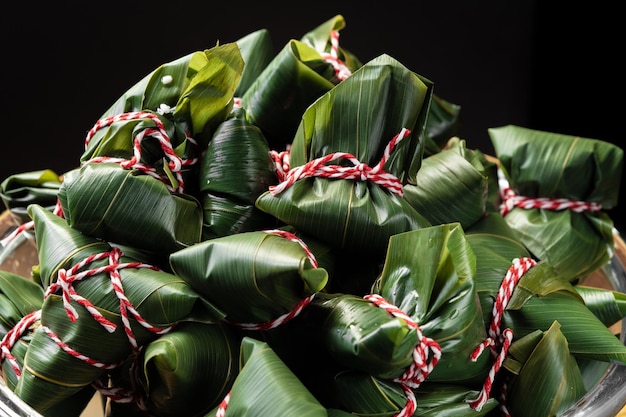 Zongzi maken, een speciaal gerecht voor het Chinese traditionele festival Drakenbootfestival