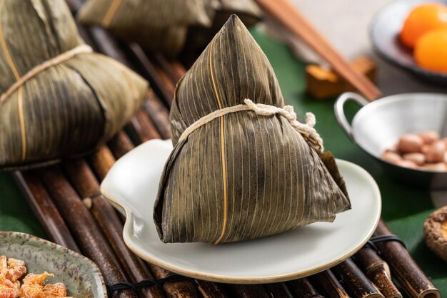 Duanwu Dragon Boat Festival 음식을 위한 Zongzi 쌀 만두