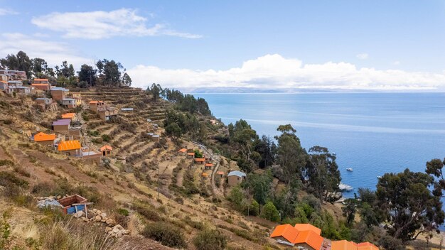 Zonne-eiland in het Titikaka-meer van Bolivia