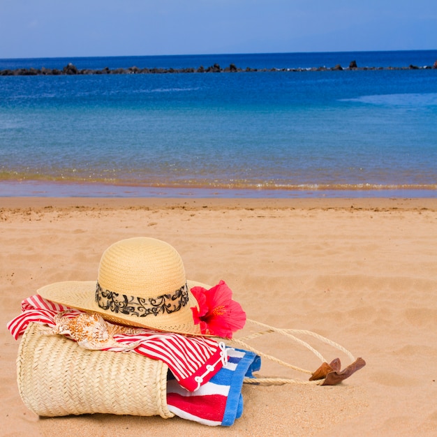 Zonnebaden accessoires op het strand