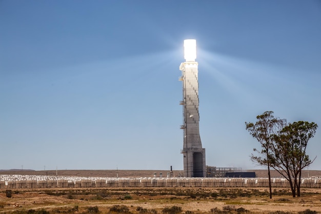 Zonnecentrale in de Negev-woestijn in Israël