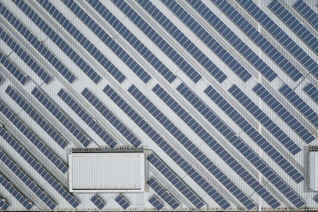 Zonnepaneelinstallatie op dak