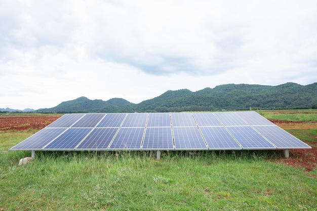 Zonnepanelen op landbouwgebied