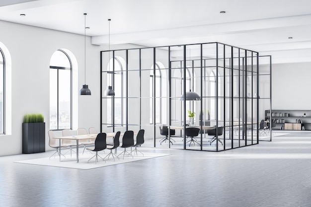 Zonnige enorme stijlvolle open ruimte kantoor met boogramen witte muren grijze vloer en vergaderruimte met transparante glazen wanden gedeeld door zwarte vierkanten 3D-rendering