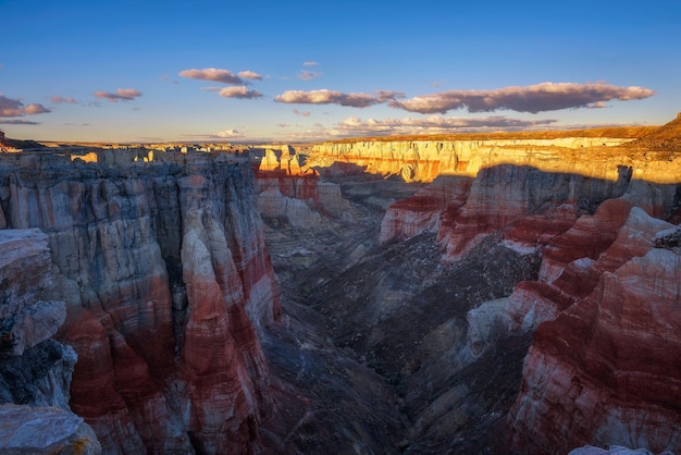 Zonsondergang bij de Coal Mine Canyon in Arizona