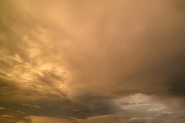 Zonsondergang Kleurrijke Hemel Met Zon En Wolken Achtergrond