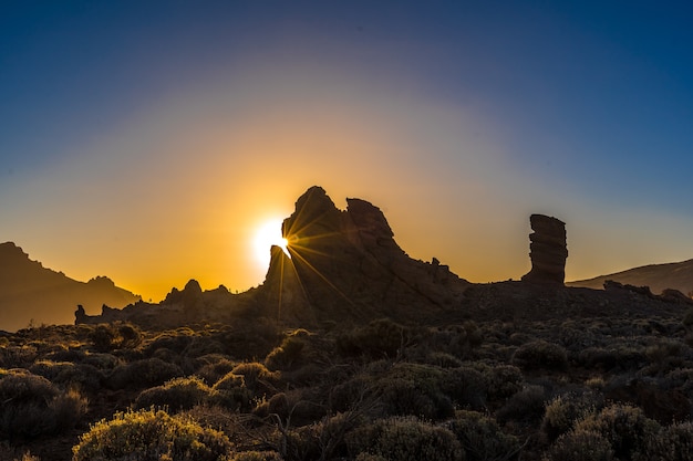 Zonsondergang op de top van de Teide op het eiland Tenerife in Spanje