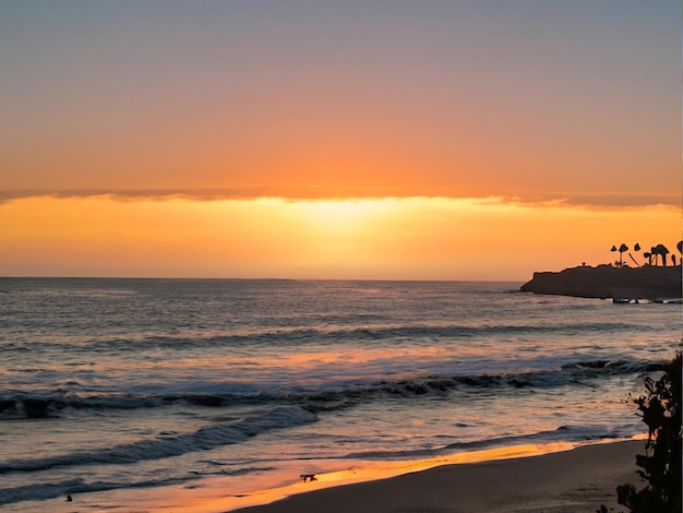 Zonsondergang op het strand van Orange County