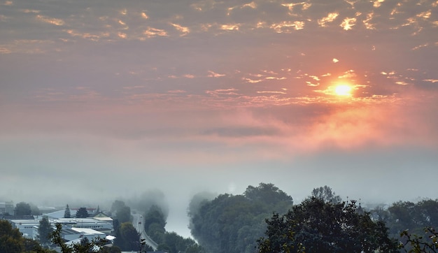 Zonsondergang over de bergen