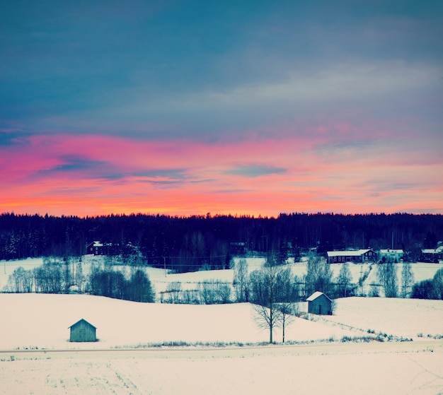 Zonsondergang winterlandschap