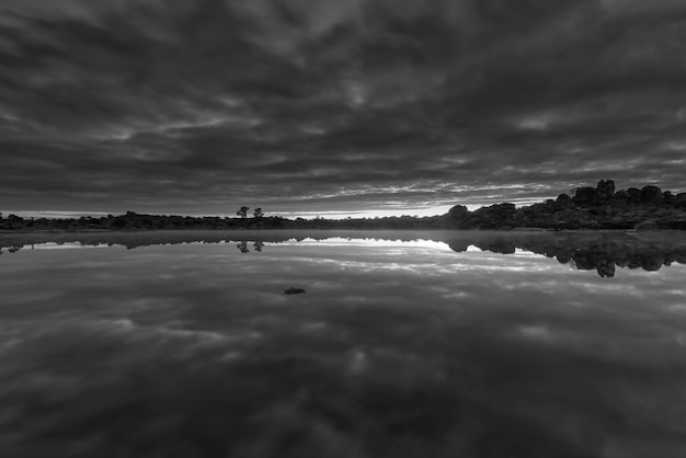 Zonsopgang in de barruecos extremadura spanje