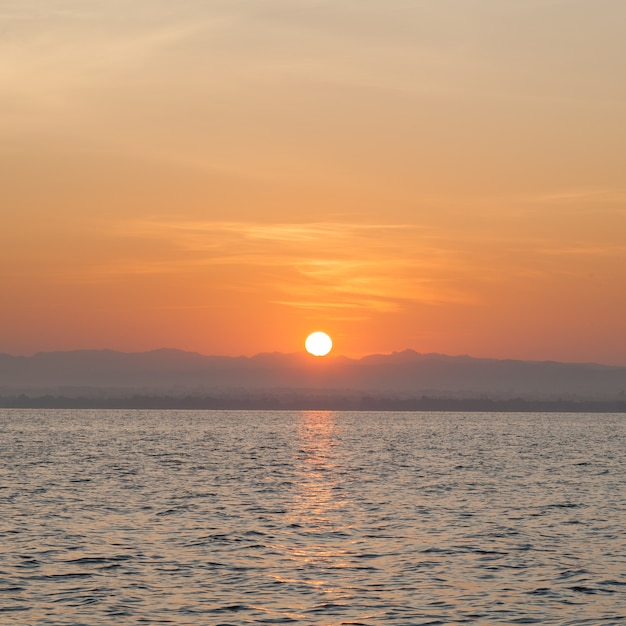 Zonsopgang in de ochtend