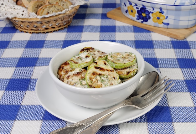 Zucchini in cream sauce with dill and garlic