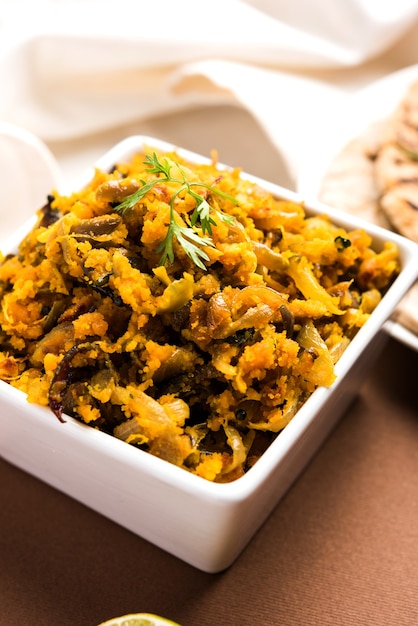 Zunka Bhakar Pithla or pitla, popular vegetarian recipe from India