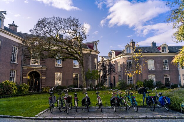 Zutphen, 네덜란드-2019 년 11 월 3 일 : 네덜란드에서 가장 오래된 도시 중 하나 인 구도시 Zutphen