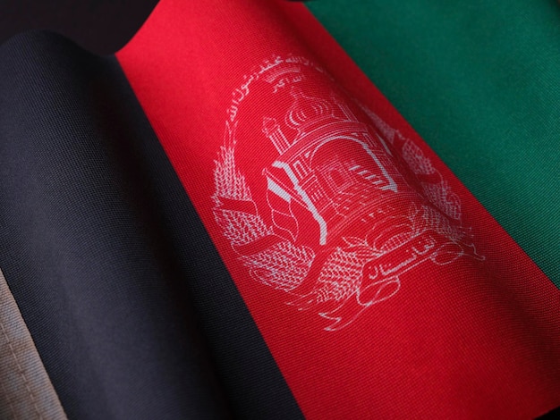 Zwaaien vlag van Afghanistan